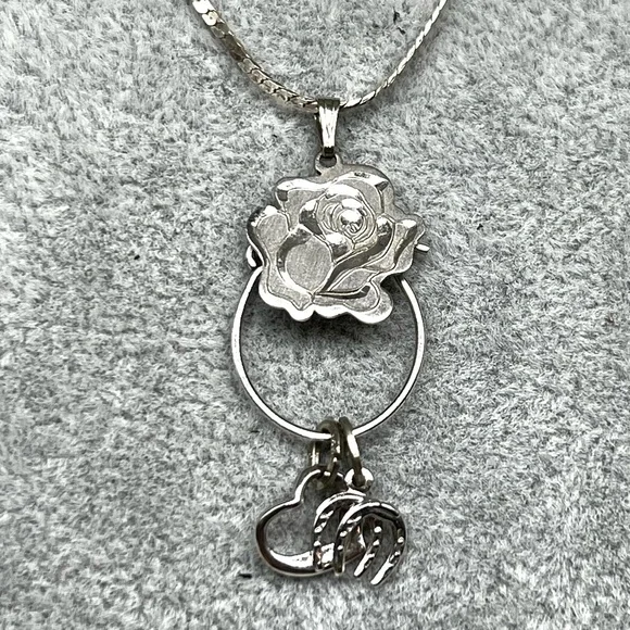 158. 925 Sterling signed Beau charm pendant necklace on Italy Sterling chain. - Picture 11 of 12
